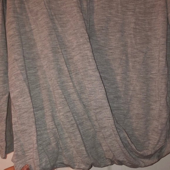 Long sleeve grey shirt with over lap on bottom - Picture 2 of 3